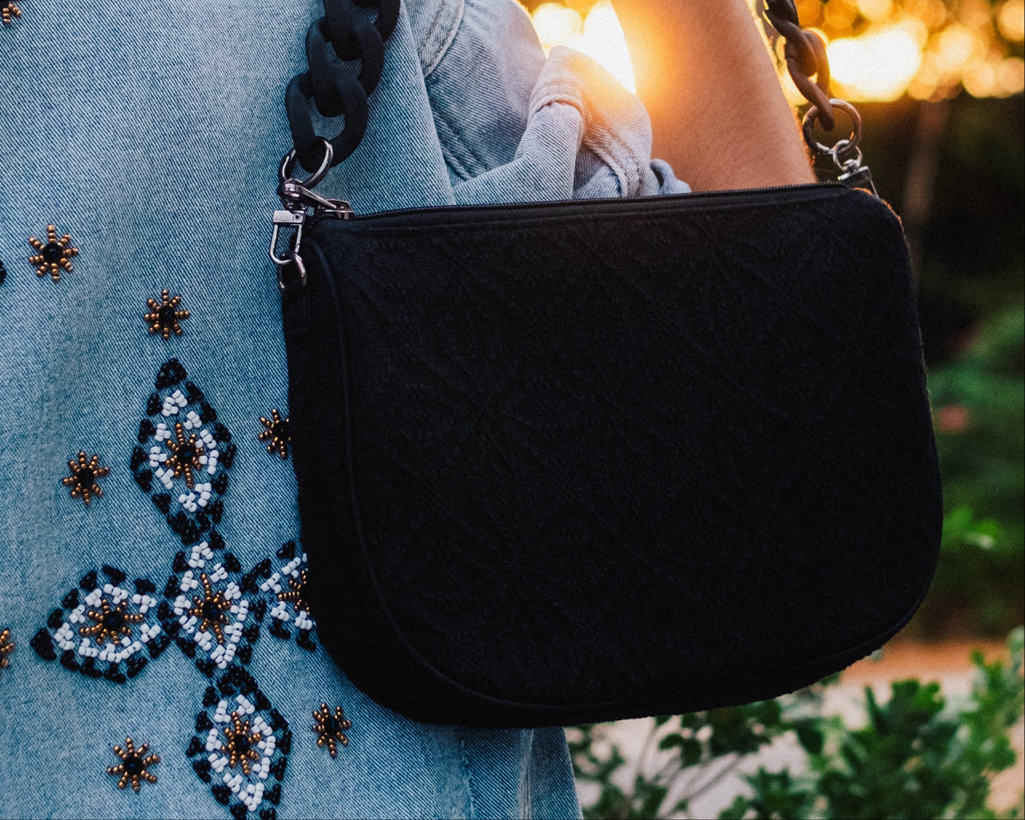 Luna Shoulder Bag (Signature)