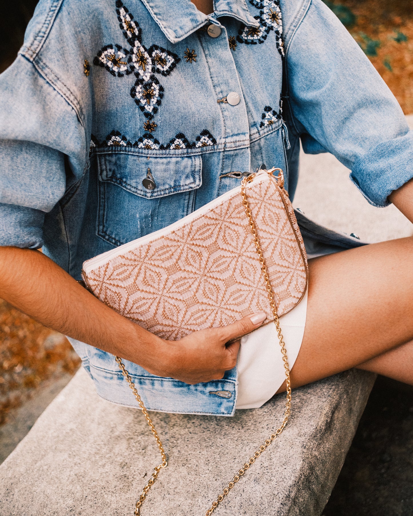 Luna Shoulder Bag (Signature)
